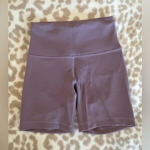 Lululemon Wunder Train High-Rise Short 6" Lavender Lux, Size 4
